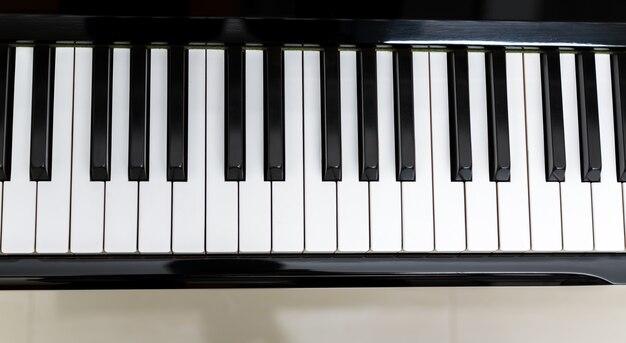 Vue de dessus des touches de piano