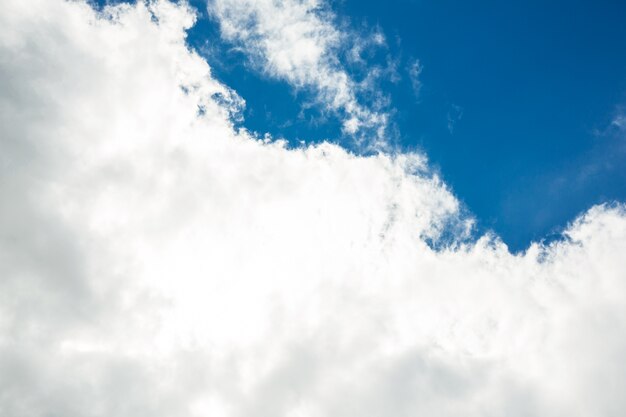 Vue du beau ciel et les nuages