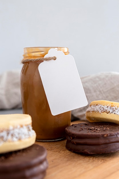 Vue de face des biscuits alfajores elicious