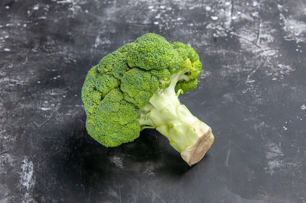 Vue de face brocoli utile