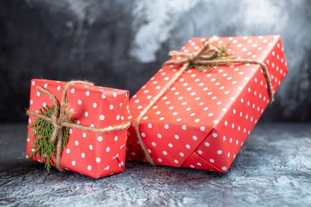 Vue de face des cadeaux de Noël