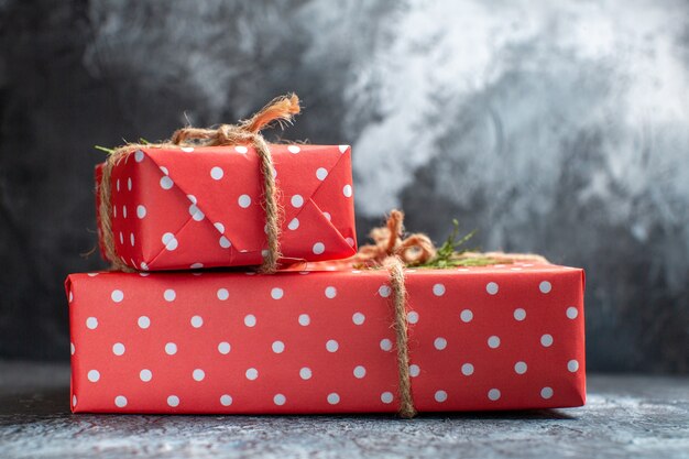 Vue de face des cadeaux de Noël