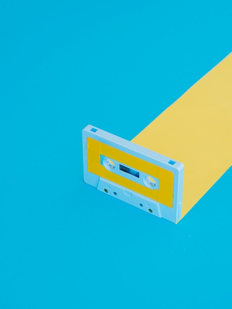 Photo gratuite vue de face de la cassette avec espace copie