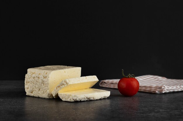 Photo gratuite vue de face de délicieux fromage frais