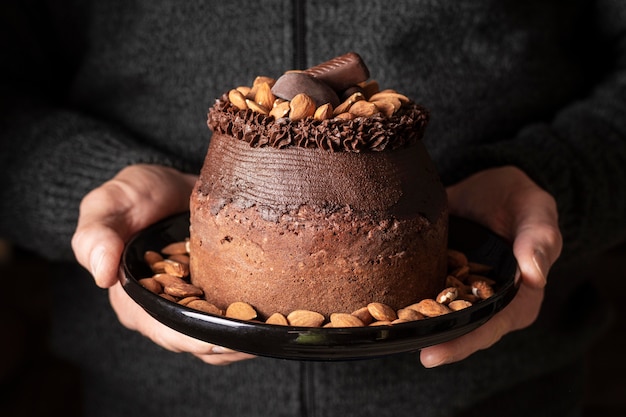 Vue de face du concept de délicieux gâteau au chocolat