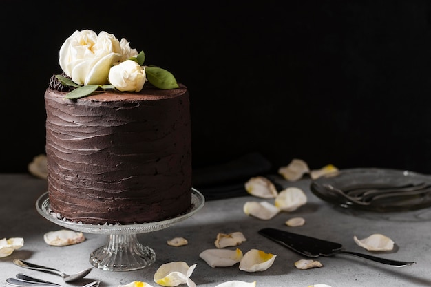 Vue de face du concept de délicieux gâteau au chocolat