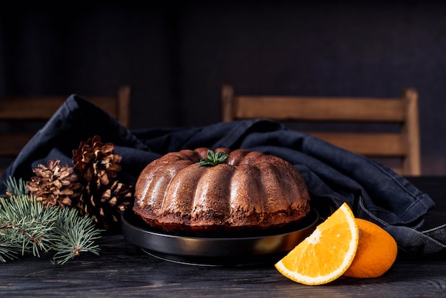 Vue de face du concept de délicieux gâteau