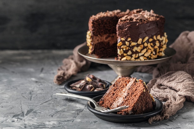 Vue de face du concept de délicieux gâteau