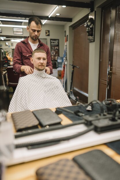 Vue De Face Du Concept De Salon De Coiffure