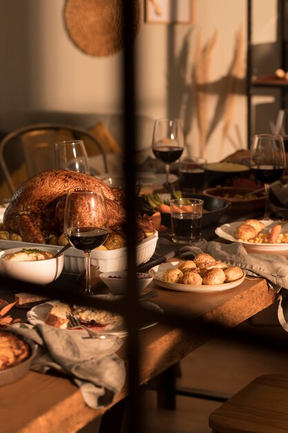 Vue de face du délicieux repas de Thanksgiving