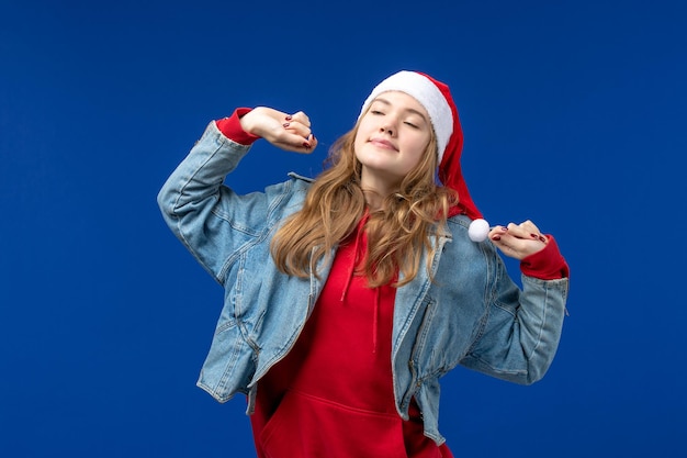 Vue De Face Jeune Femme Bâillant, émotion Vacances De Noël