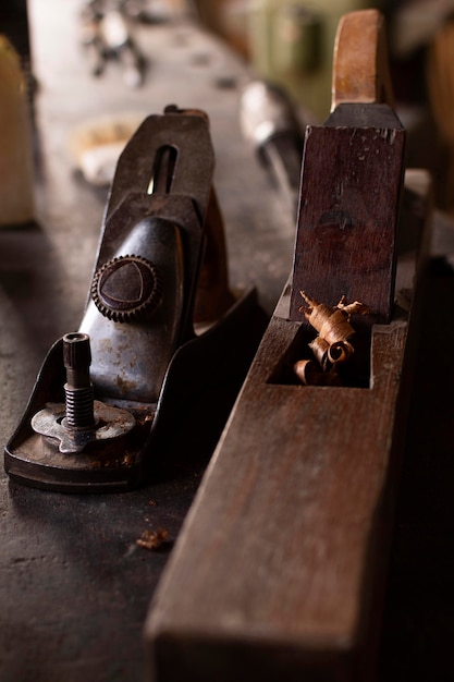 Photo gratuite vue de face des outils de bois