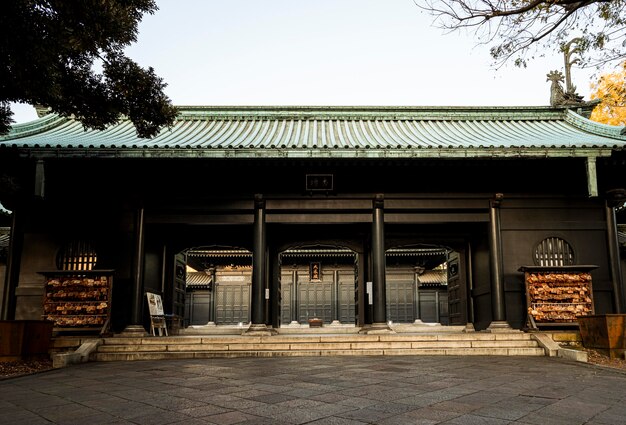 Vue de face de la structure en bois japonaise traditionnelle