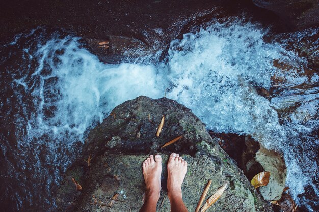 Vue imprenable sur la cascade.