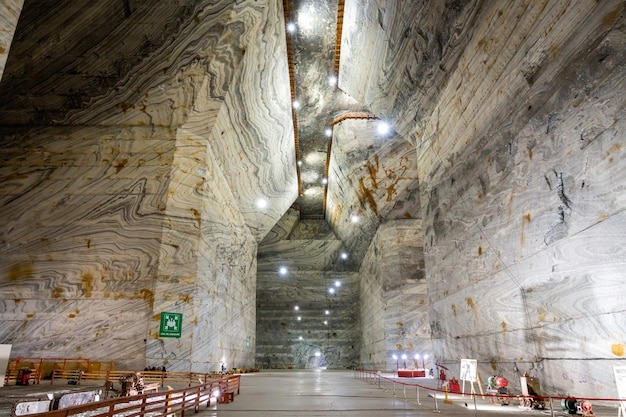 Photo gratuite vue intérieure de la mine slanic roumanie