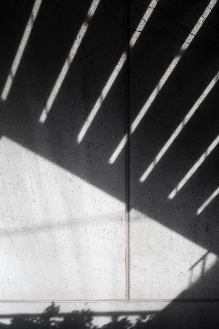 Photo gratuit vue des ombres diurnes abstraites à l'extérieur