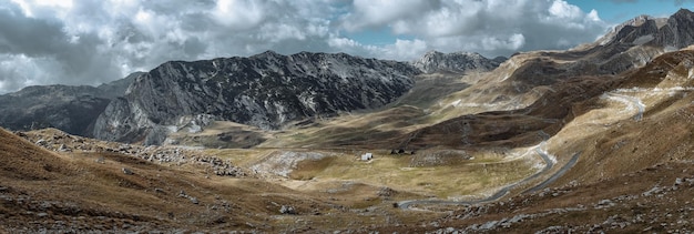 Vue panoramique du parc national d'automne Durmitor Monténégro