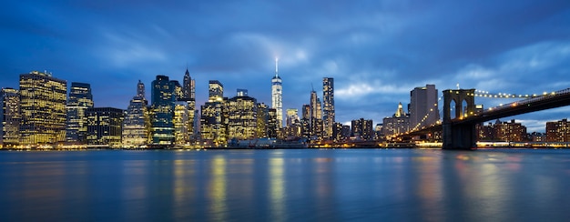 Vue panoramique de New York City Manhattan Midtown au crépuscule