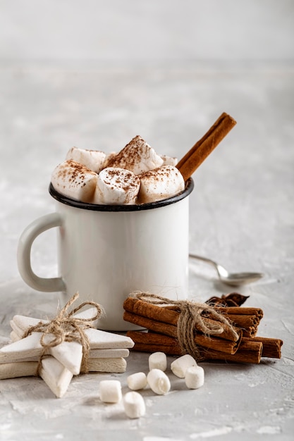 Photo gratuite vue rapprochée de délicieux chocolat chaud