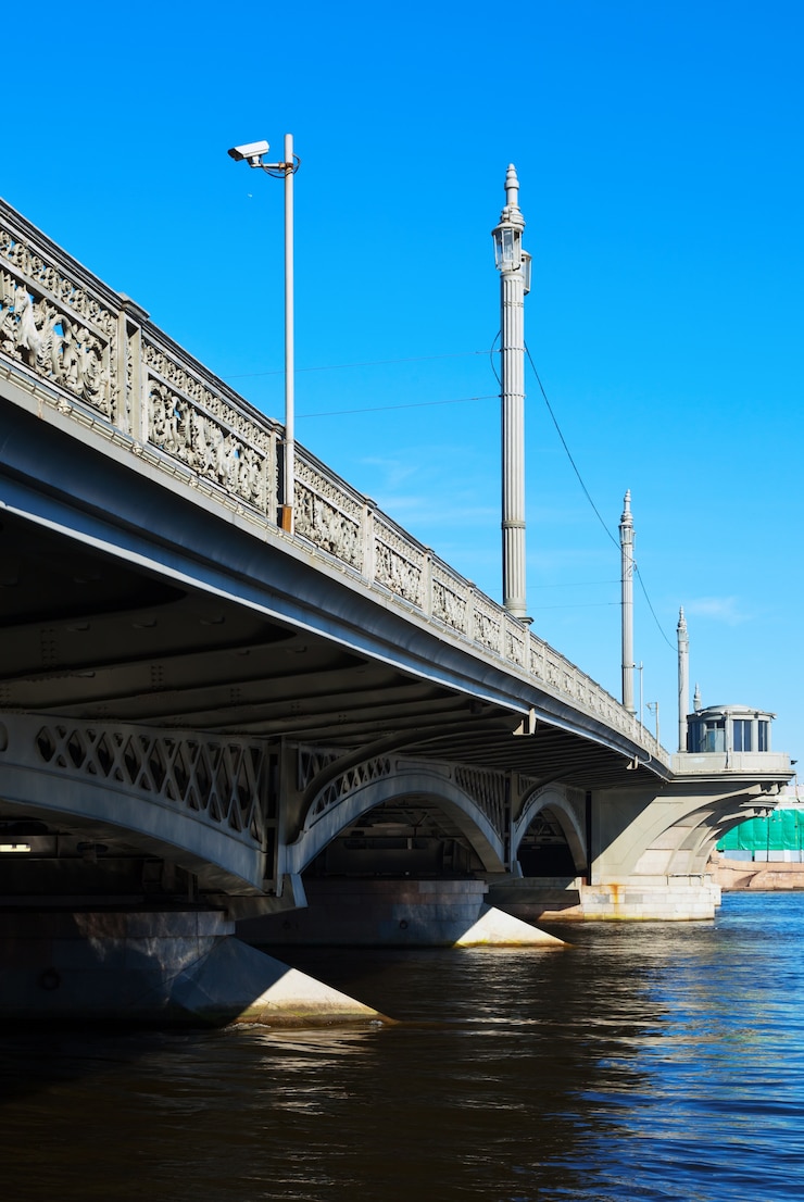 Photo gratuit vue de saint-pétersbourg. blagoveshchensky bridge