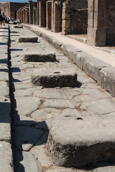Vue sur le site archéologique romain de pompéi, en italie.