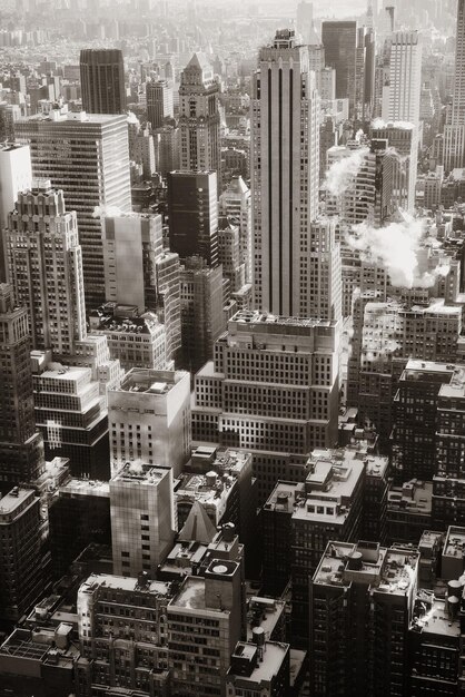 Vue urbaine sur le toit des gratte-ciel de New York.