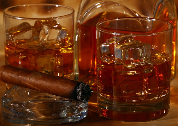 Whisky Froid Et Cigare