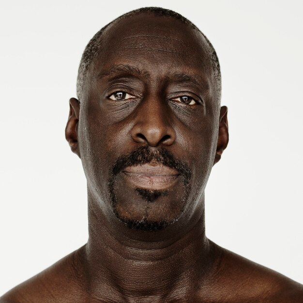 Worldface-African homme sur fond blanc