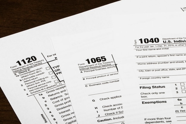 1040,1120,1065 Formulaire fiscal américain / concept d'imposition. Etats-Unis