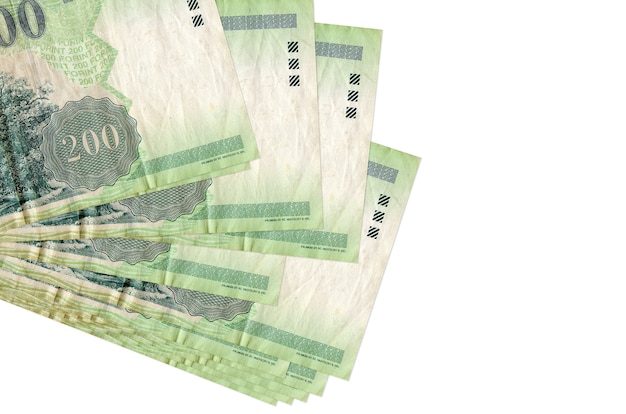 200 factures de forint hongrois se trouve en petit groupe ou pack isolé sur blanc. Concept d'entreprise et d'échange de devises