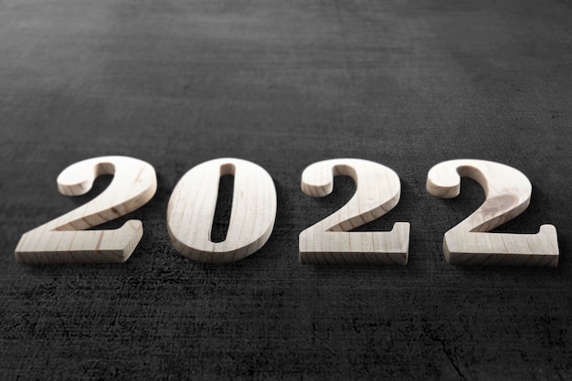 2022 sur fond noir. Bonne année 2022