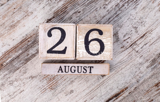 26 août, fond de calendrier en bois