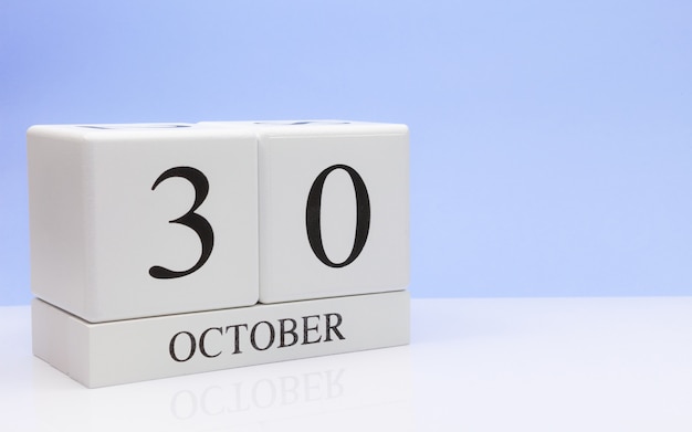 30 octobre. Jour 30 du mois, calendrier quotidien sur tableau blanc