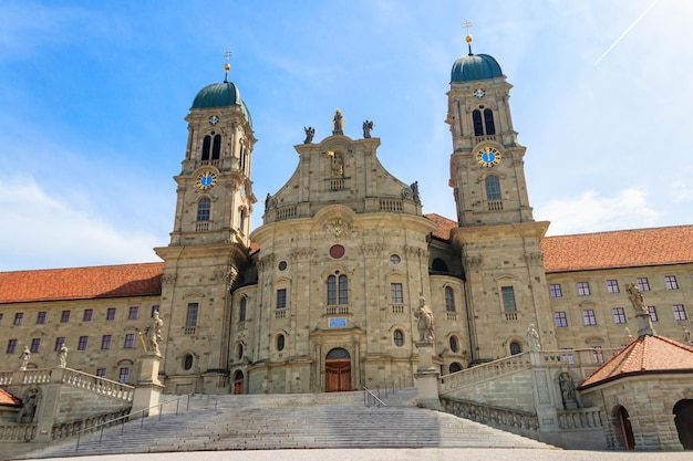 Photo l'abbaye bénédictine d'einsiedeln en suisse