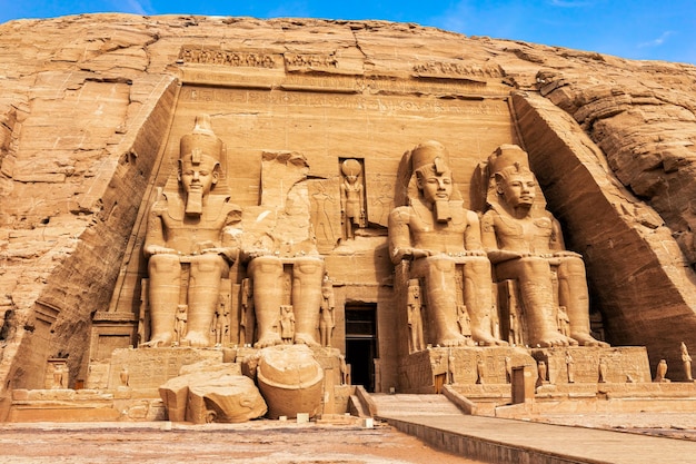 Abou Simbel rockcut Grand Temple de Ramsès II Egypte