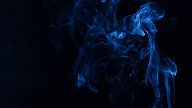 Abstract Smoke Photography Bleu foncé Couleur et encre splash avec de l&#39;eau