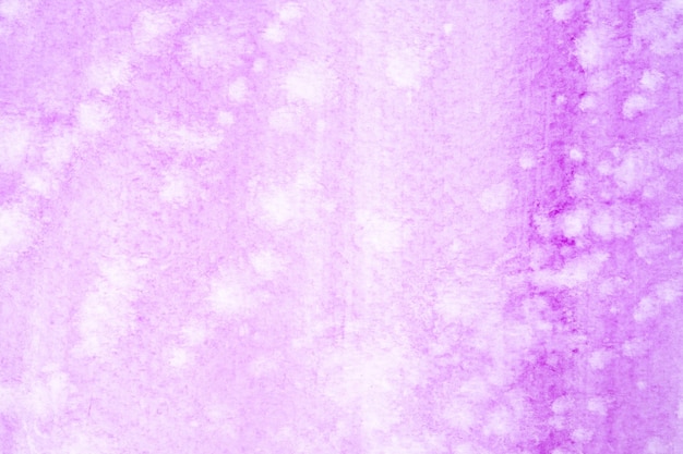 Abstrait belle aquarelle violet clair et texture isolé sur fond blanc