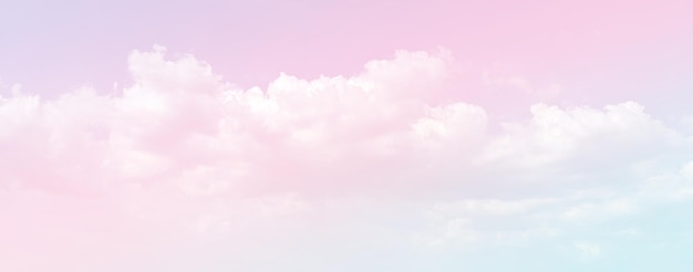 abstrait doux et nuageux avec fond panoramique de couleur pastel dégradé