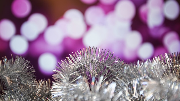 Abstrait de vacances de noël avec espace de copie pour le texte des boules de décoration de noël sur le devant