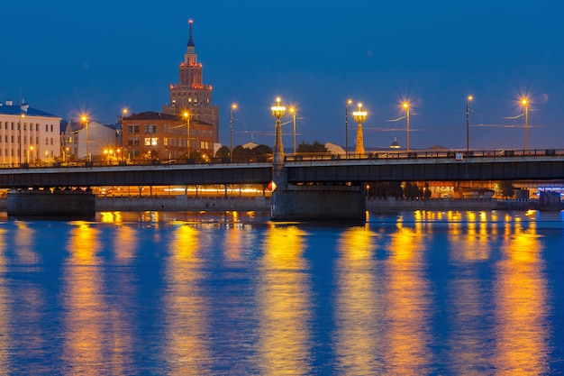 Académie lettone des sciences la nuit, Riga