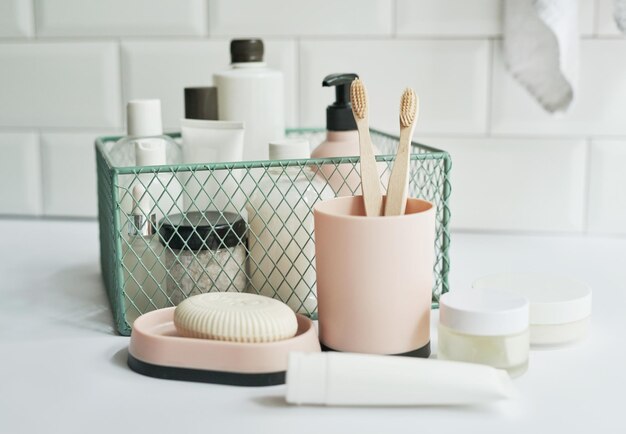 Photo accessoires de bain coiffeuse produits cosmétiques et d'hygiène spa et salon de beauté