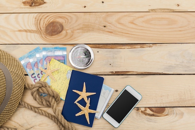Accessoires pour appareil photo de passeport de voyage et carte de voyage vue de dessus vacances et concept de tourisme