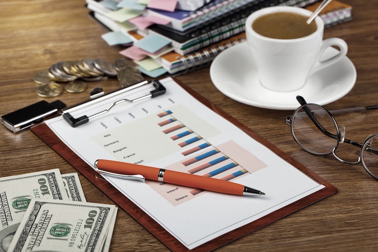 Photo accessoires pour faire des affaires au bureau sur la table