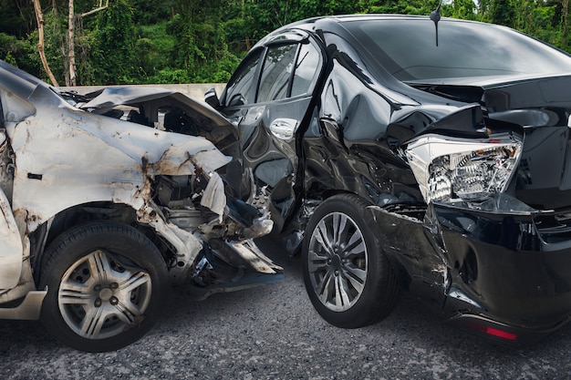 Photo accident de voiture sur la route