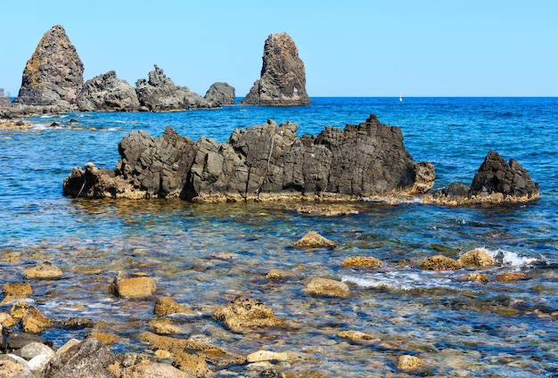 Aci Trezza Faraglioni Sicile côte