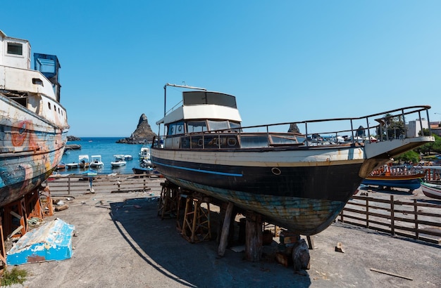 Aci Trezza Marina dei Ciclopi bateaux port Sicile