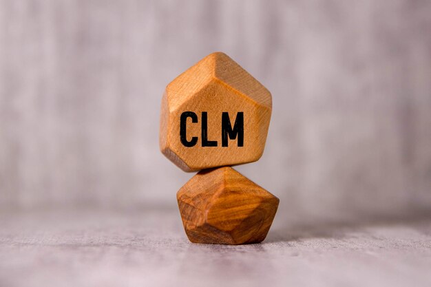 L'acronyme d'entreprise CLM est MOVE LIMITANT LA CAREER