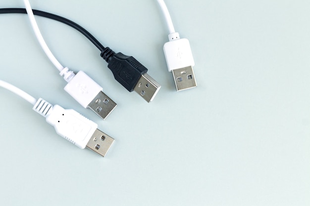 Adaptateur de prise de charge ou de transmission de données différent de la vue de dessus USB