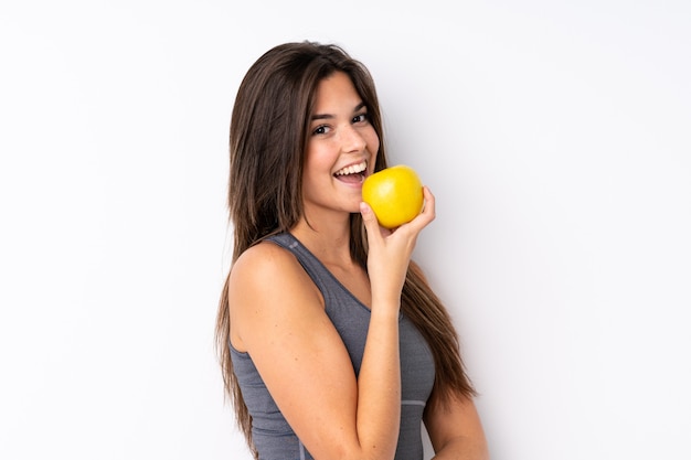 Adolescente avec une pomme