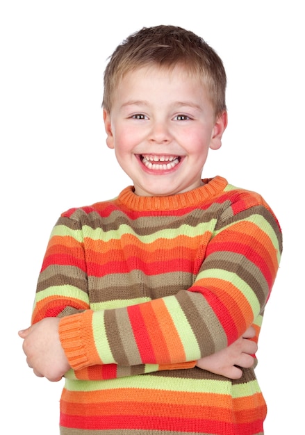 Adorable enfant aux cheveux blonds isolé sur fond blanc